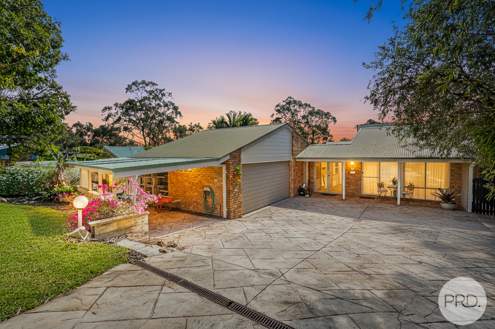 88 Francis Avenue LEMON TREE PASSAGE 12