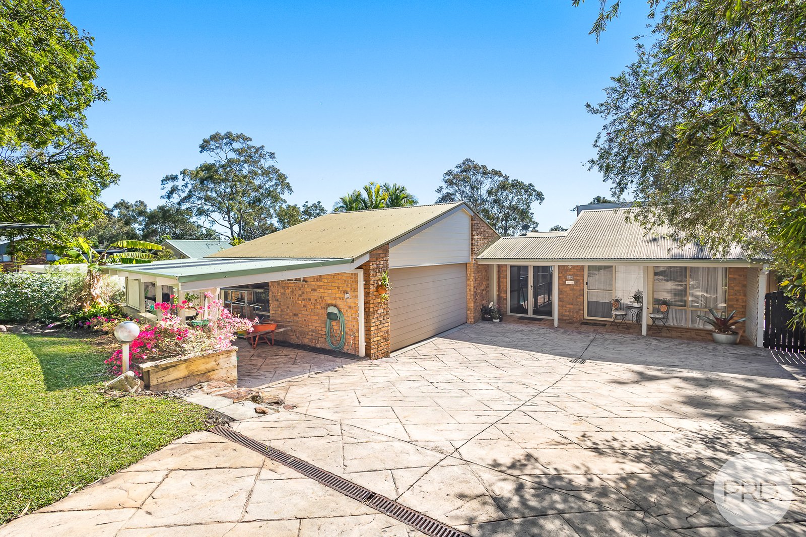 88 Francis Avenue LEMON TREE PASSAGE 13