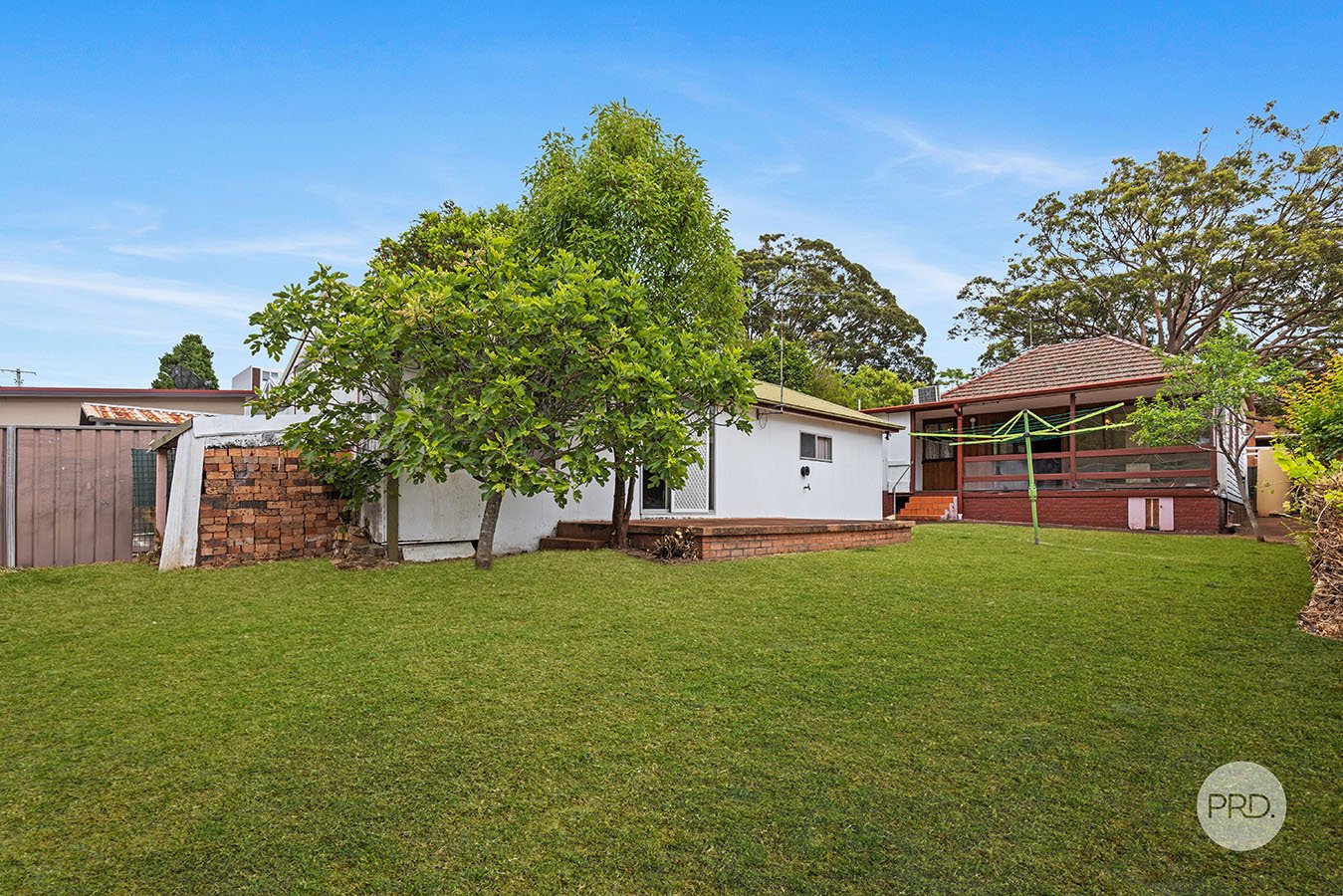 88 Hampton Court Road CARLTON 8