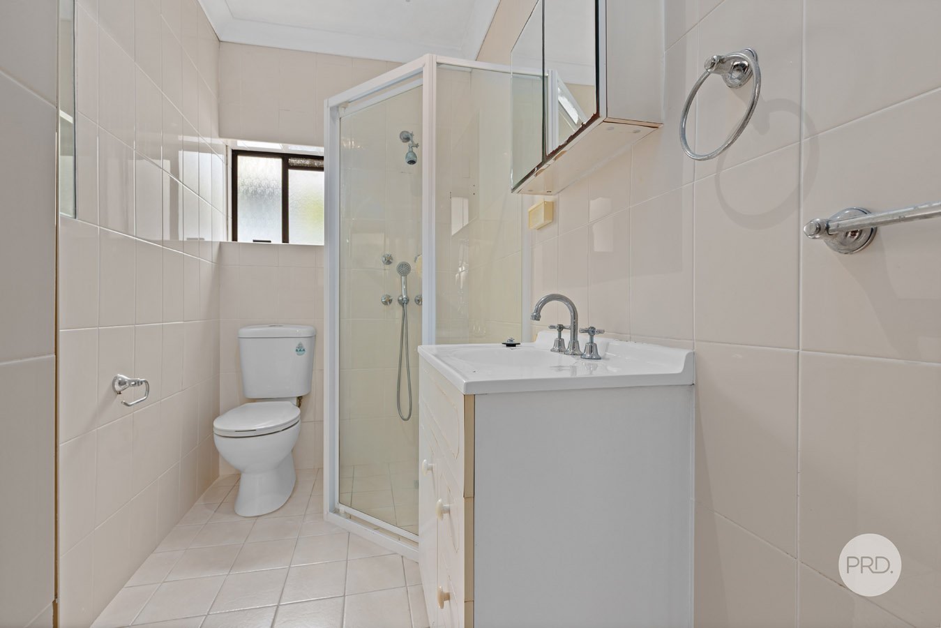 88 Hampton Court Road CARLTON 10