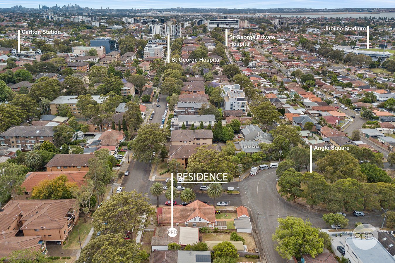 88 Hampton Court Road CARLTON 11