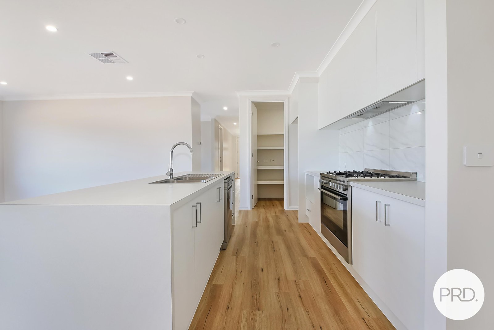 88 Hillford Circuit THURGOONA 3