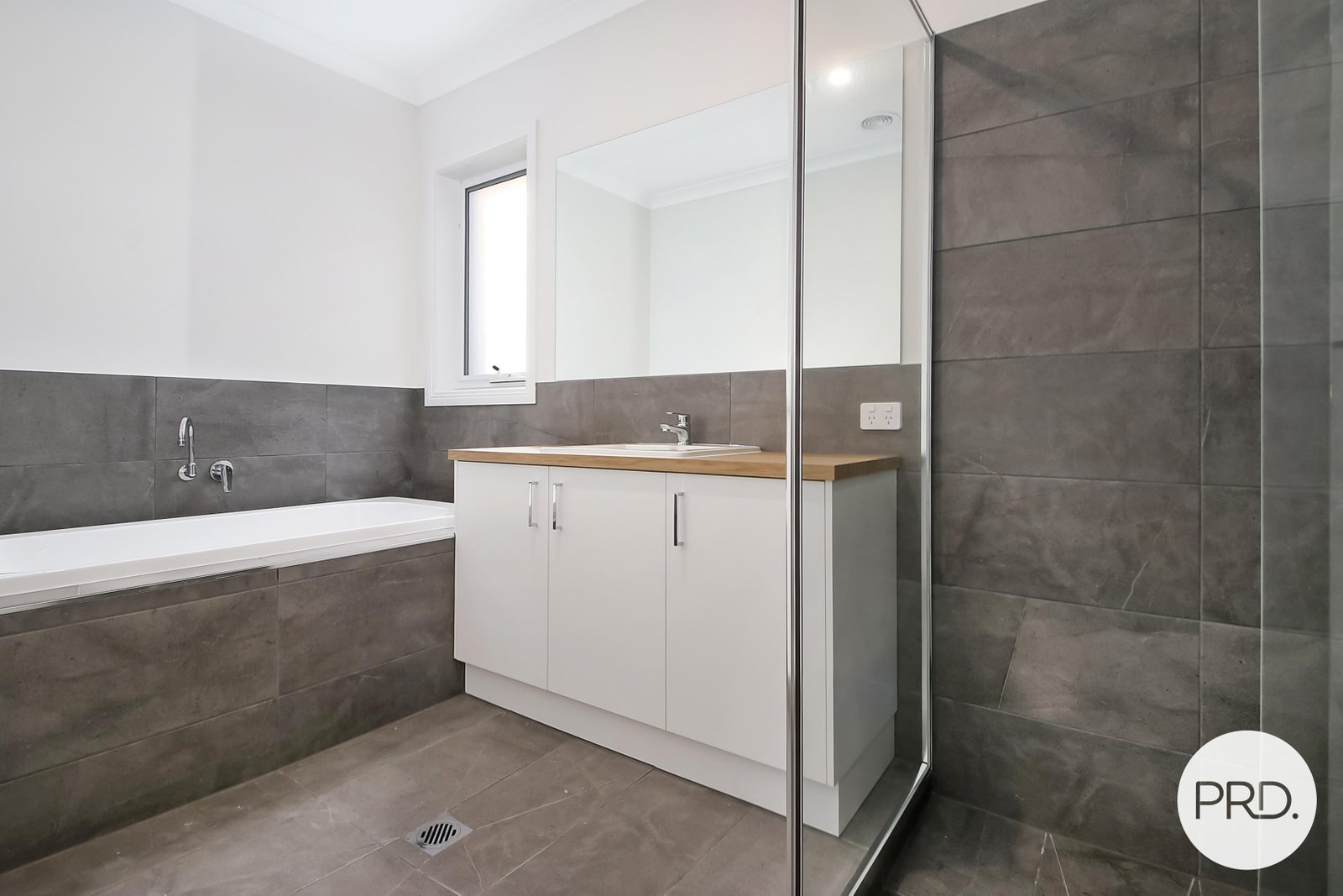 88 Hillford Circuit THURGOONA 7