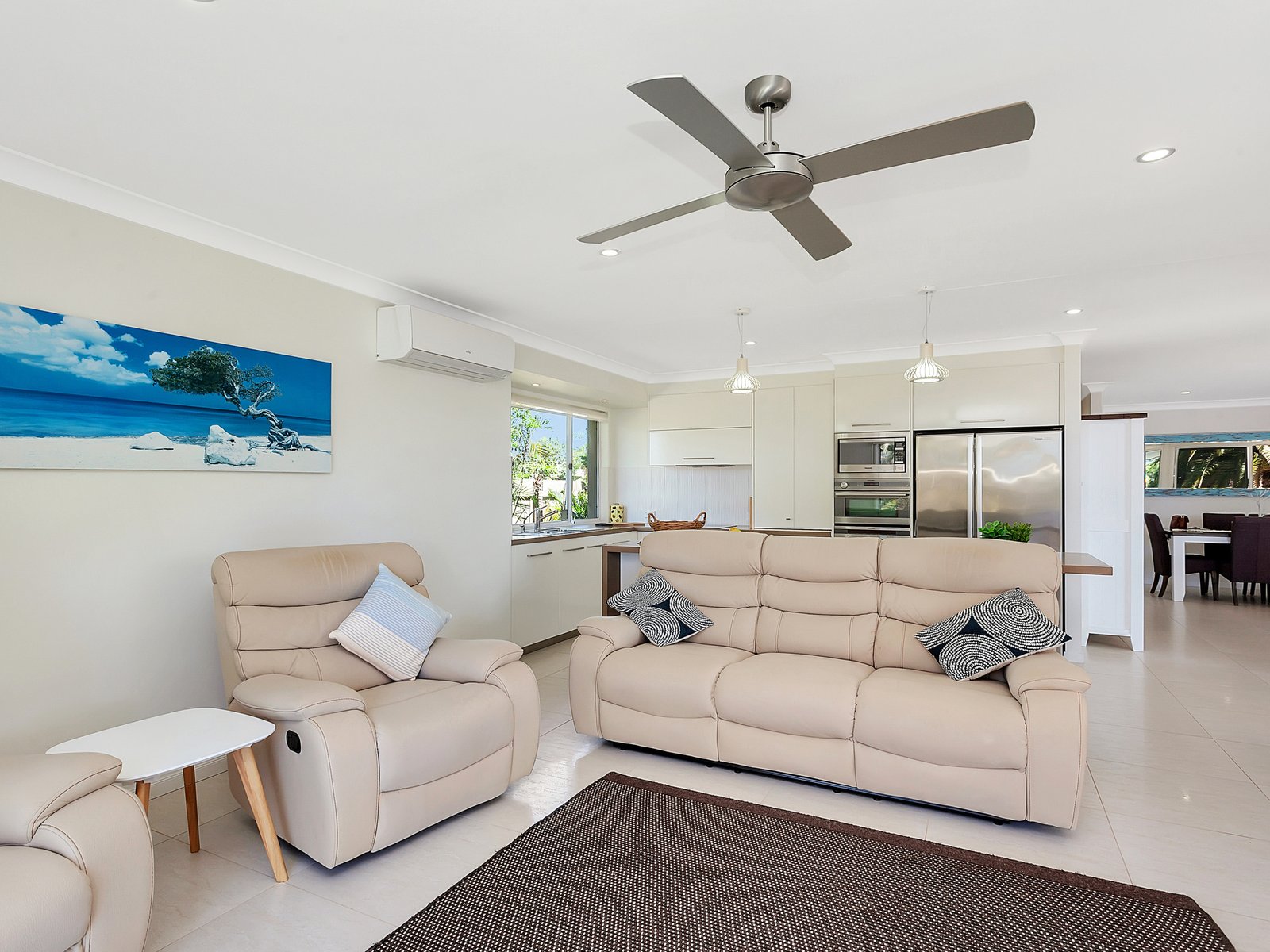 88 Honeyeater Drive BURLEIGH WATERS 6