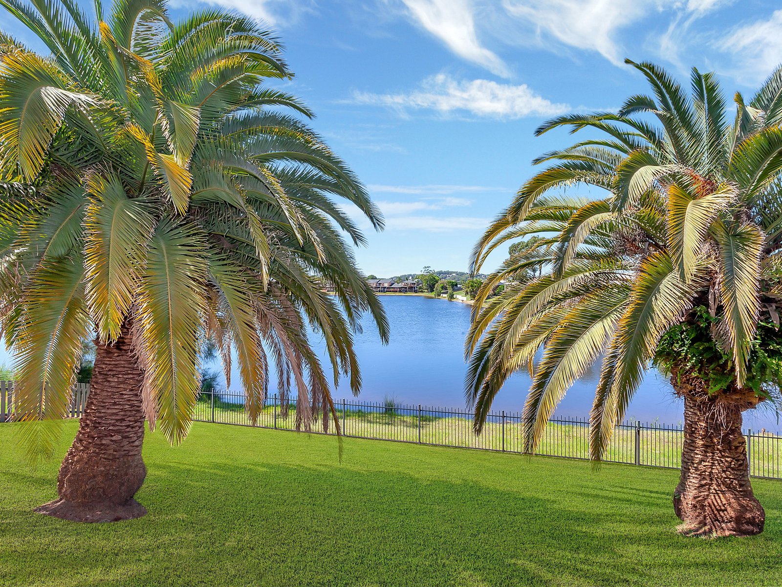 88 Honeyeater Drive BURLEIGH WATERS 8