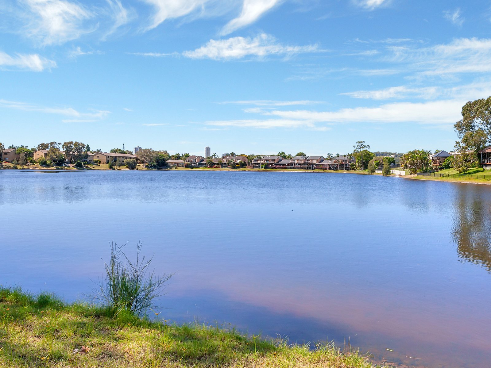 88 Honeyeater Drive BURLEIGH WATERS 9