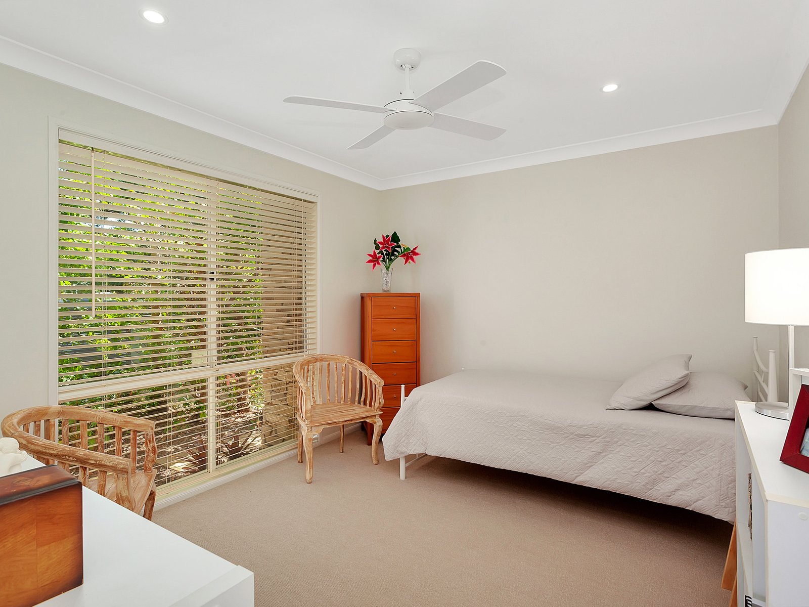 88 Honeyeater Drive BURLEIGH WATERS 14