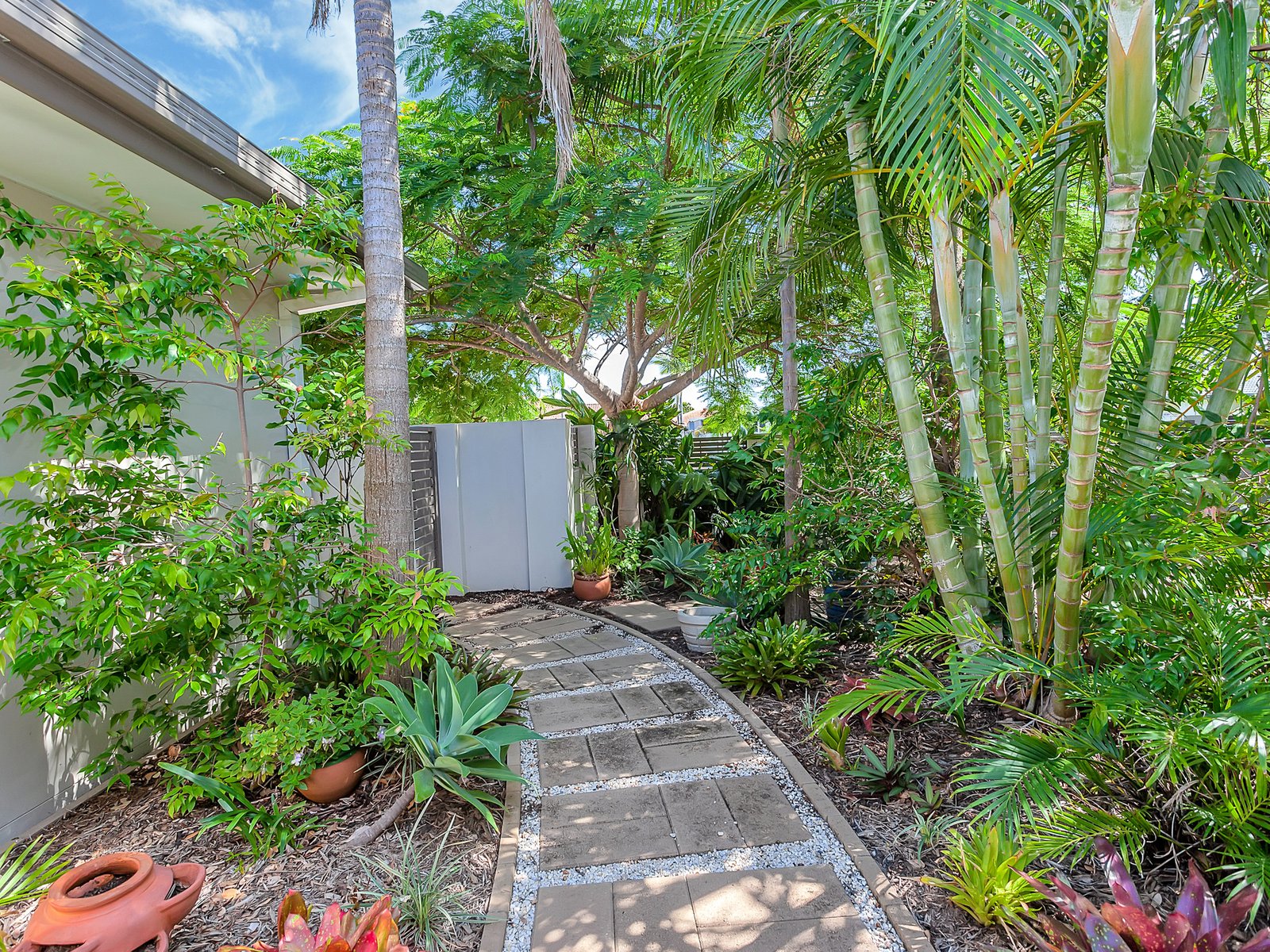 88 Honeyeater Drive BURLEIGH WATERS 15