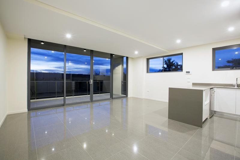 8/8 John Tipping Grove PENRITH 4