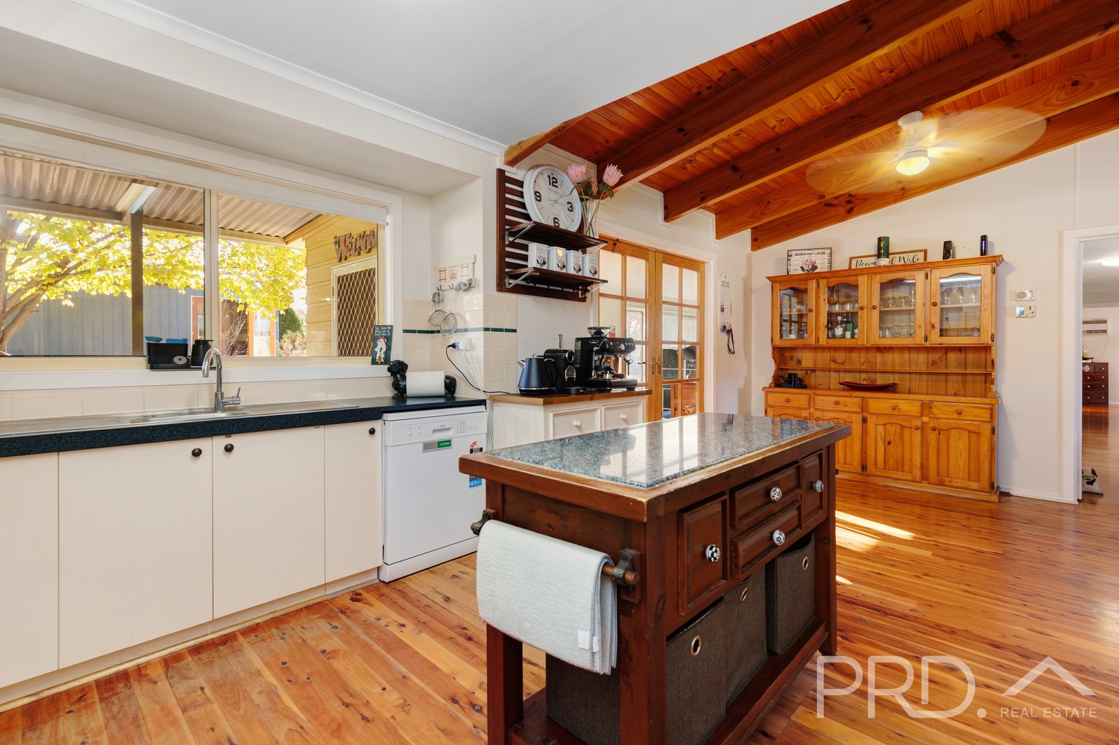 88 Lockhart Street ADELONG 3