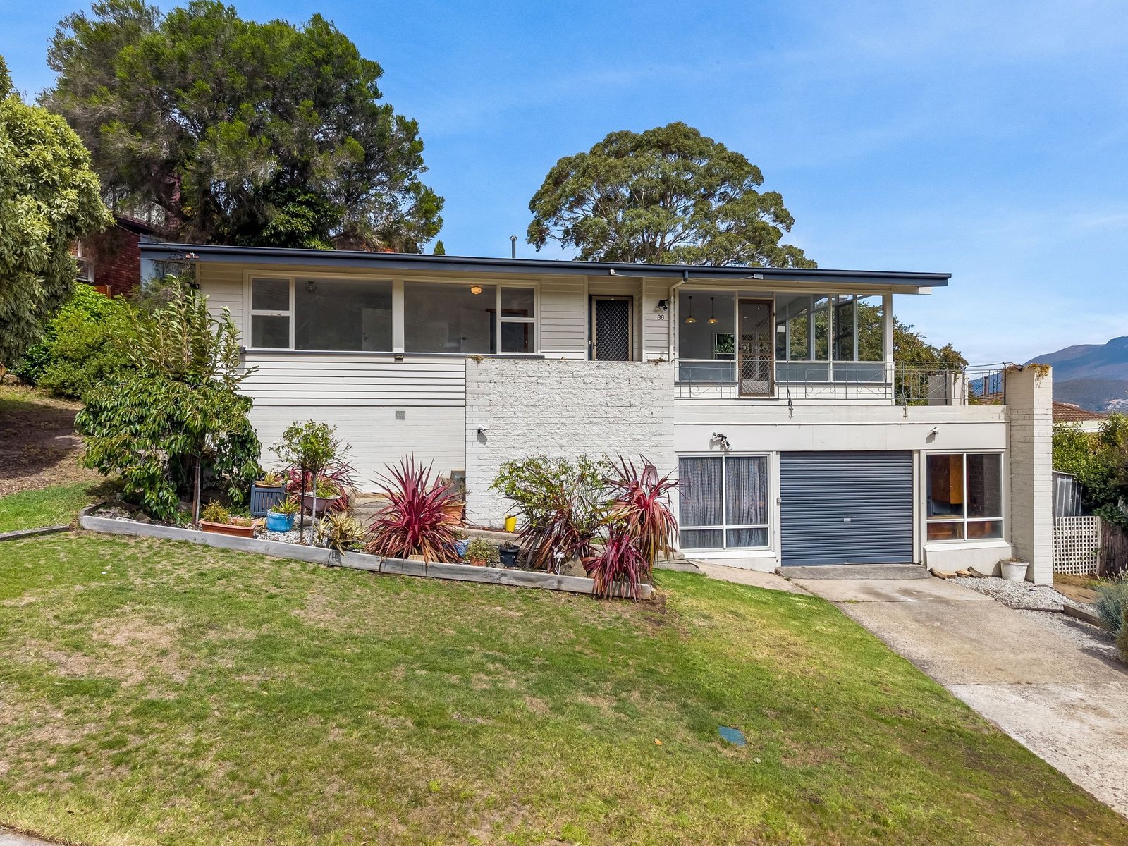 88 Malunna Road LINDISFARNE 1