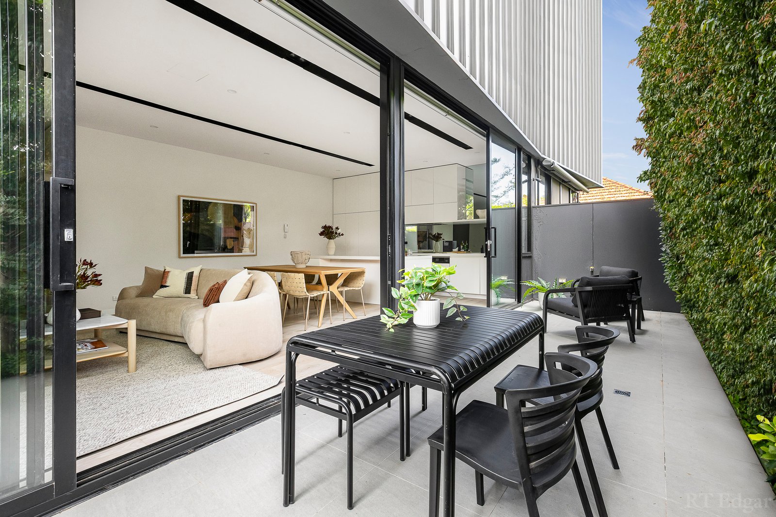 Real Estate and Property in 8/8 Manningtree Road, Hawthorn, VIC