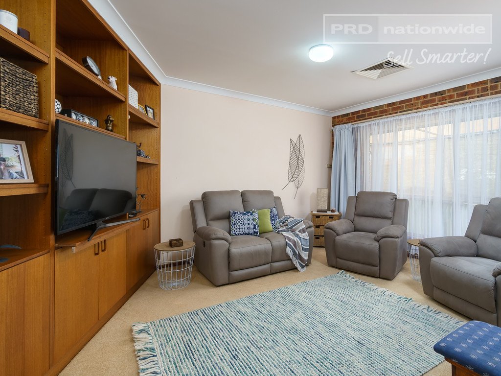 88 Mirrool Street COOLAMON 5