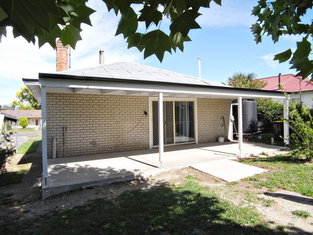 88 Murray Street TUMBARUMBA 7