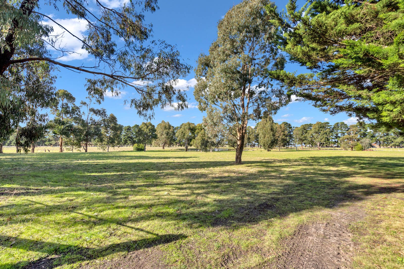 Real Estate and Property in 88 Outlook Lane, Gisborne, VIC