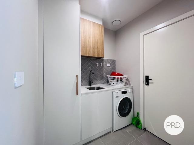 8/8 Powlett Street KALEEN 5
