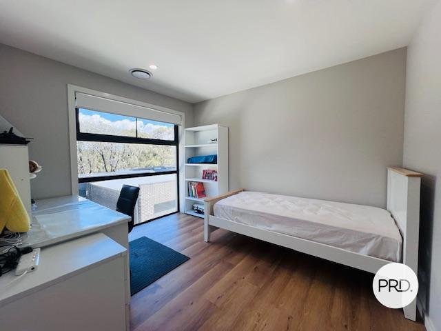 8/8 Powlett Street KALEEN 11