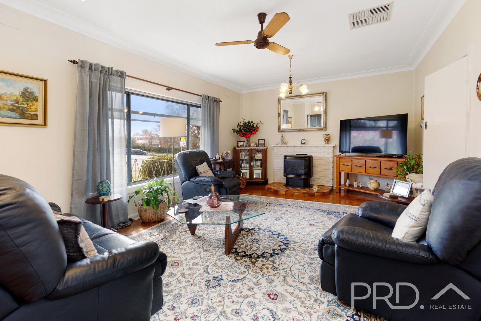 88 Sydney Street TUMUT 2