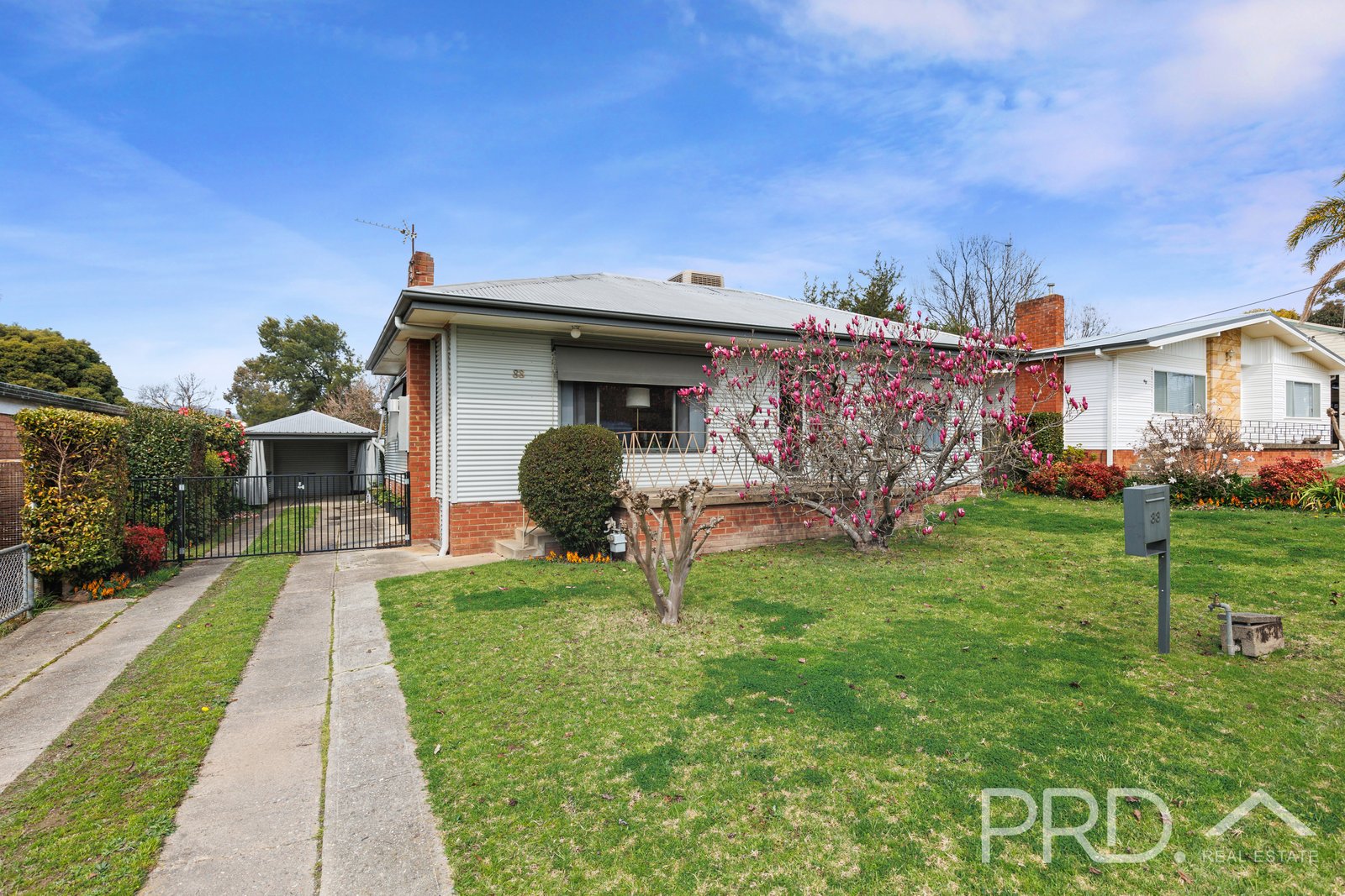 88 Sydney Street TUMUT 23
