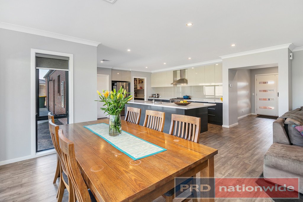 88 Windermere Way CARDIGAN 4