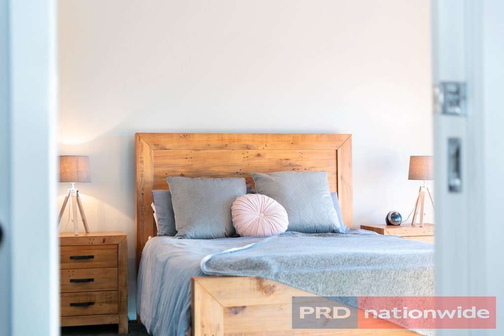 88 Windermere Way CARDIGAN 7