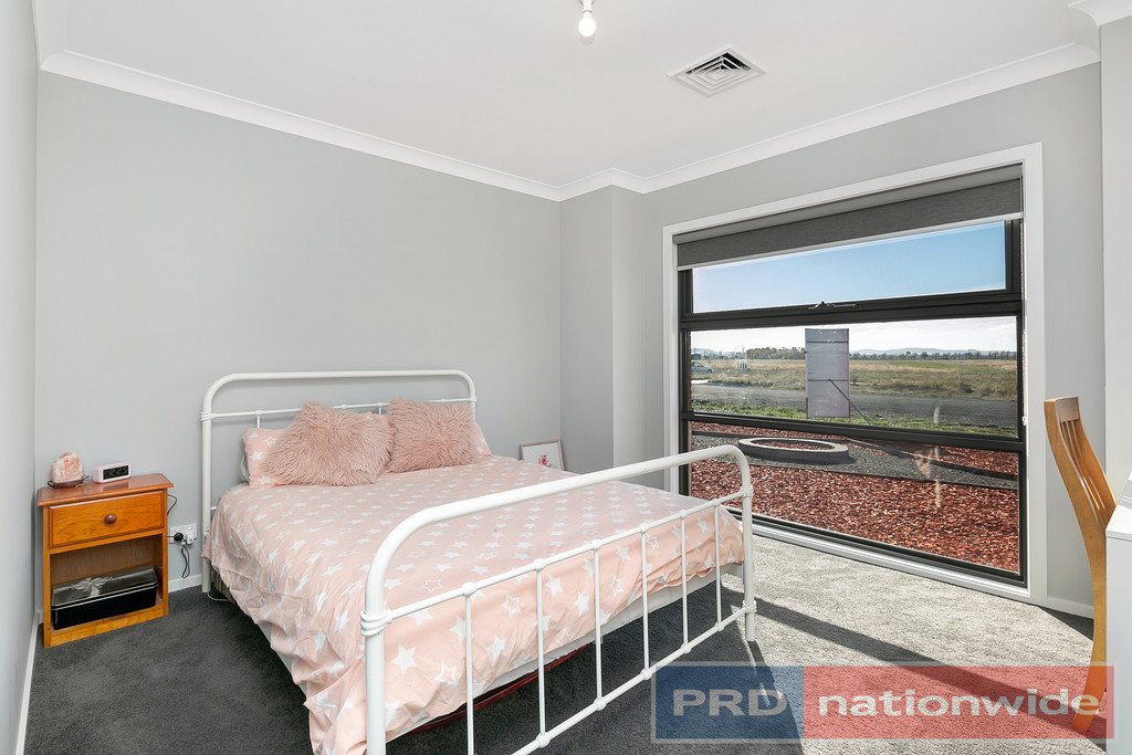 88 Windermere Way CARDIGAN 9