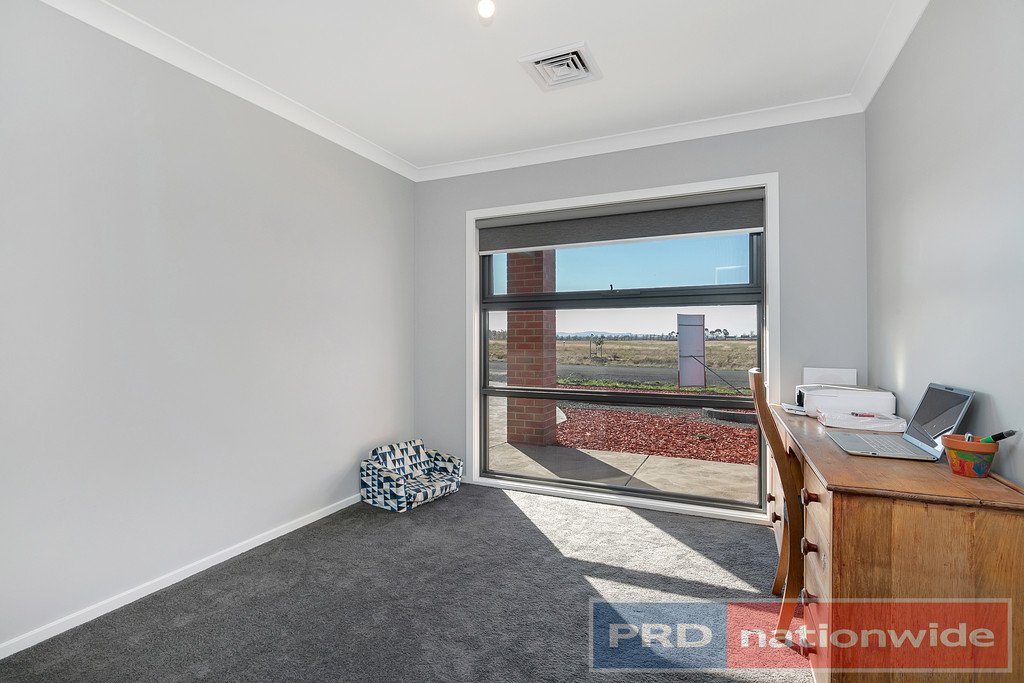 88 Windermere Way CARDIGAN 11