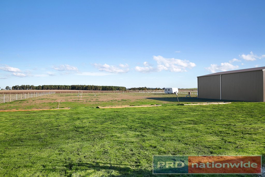 88 Windermere Way CARDIGAN 16