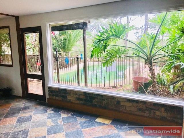 880a Henry Lawson Drive PICNIC POINT 6