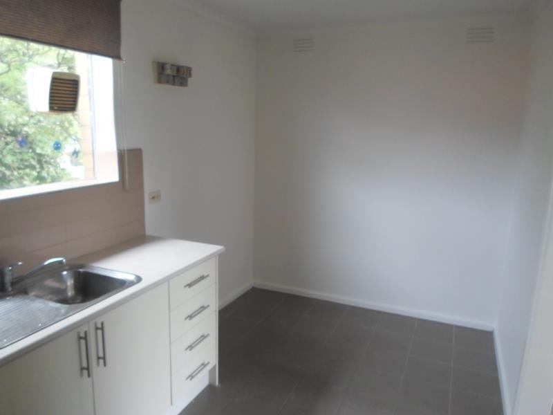 Gallery: 8/81 Bellairs Avenue