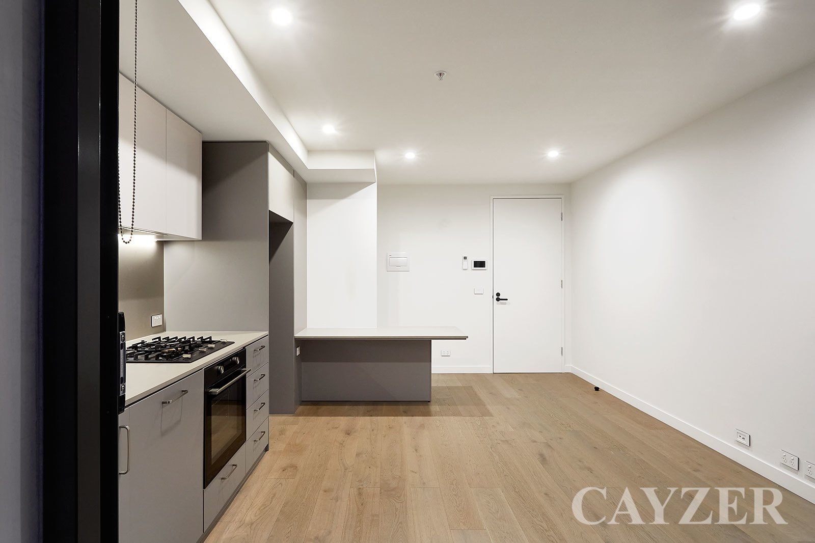 Gallery: 8/81 Palmerston Crescent