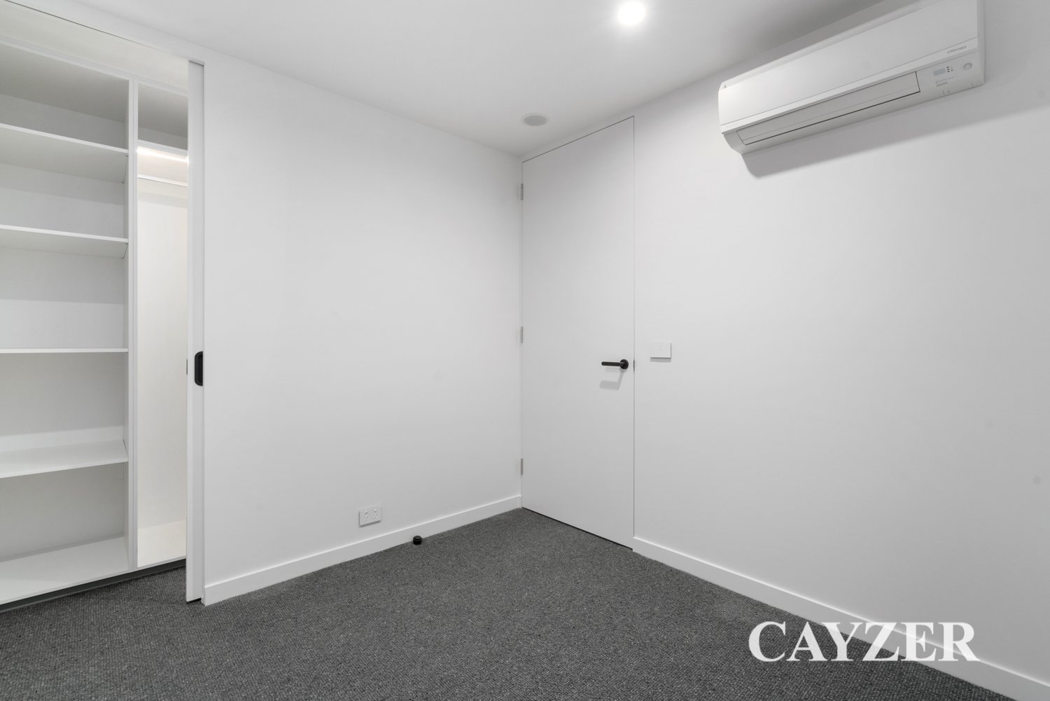 Gallery: 8/81 Palmerston Crescent