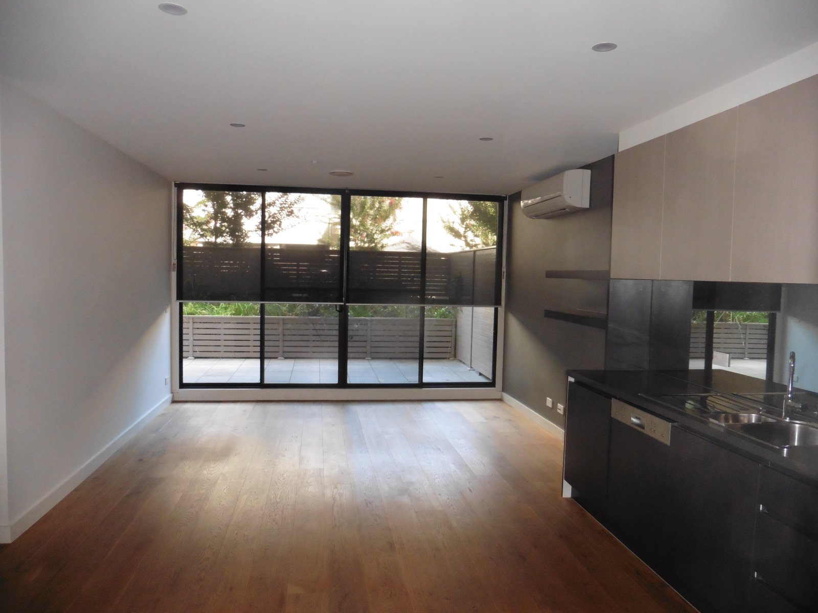Gallery: 8/81 Warrigal Road