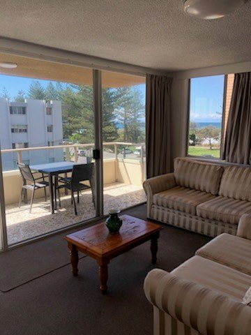 8/82 The Esplanade BURLEIGH HEADS 4