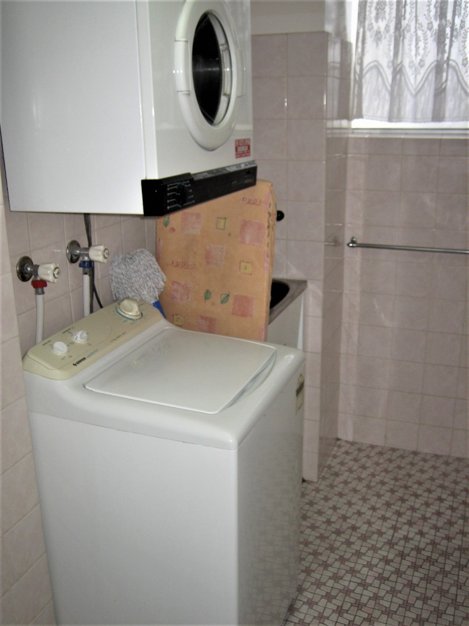 8/82 The Esplanade BURLEIGH HEADS 12