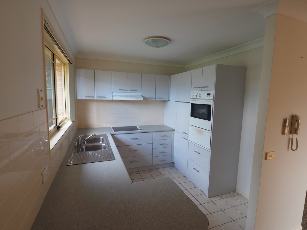 8/83 West High Street COFFS HARBOUR 2