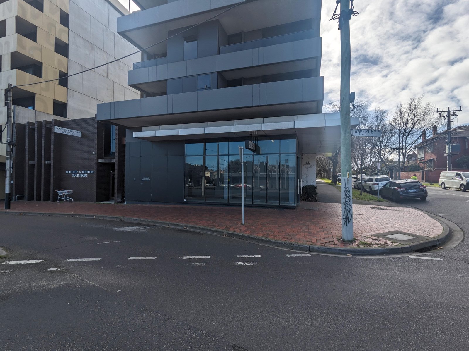 Gallery: 887 Dandenong Road