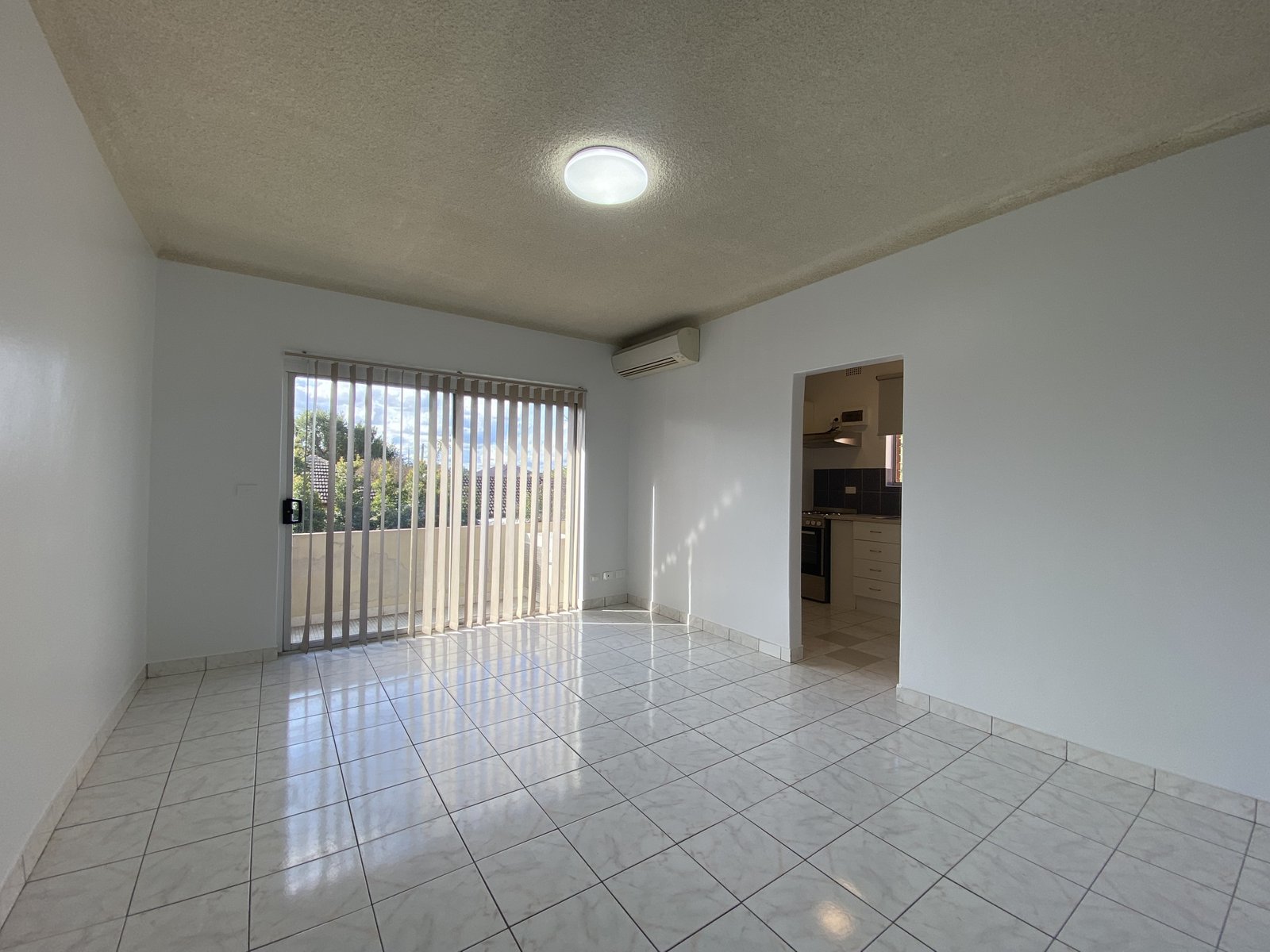 8/87 Longfield Street CABRAMATTA 2