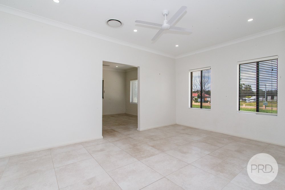 887 Luddenham Road LUDDENHAM 11