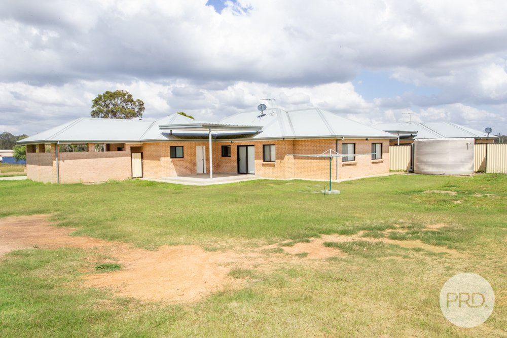 887 Luddenham Road LUDDENHAM 24