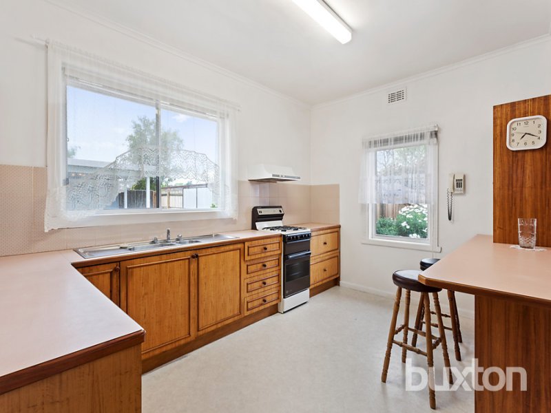 Gallery: 889 Centre Road