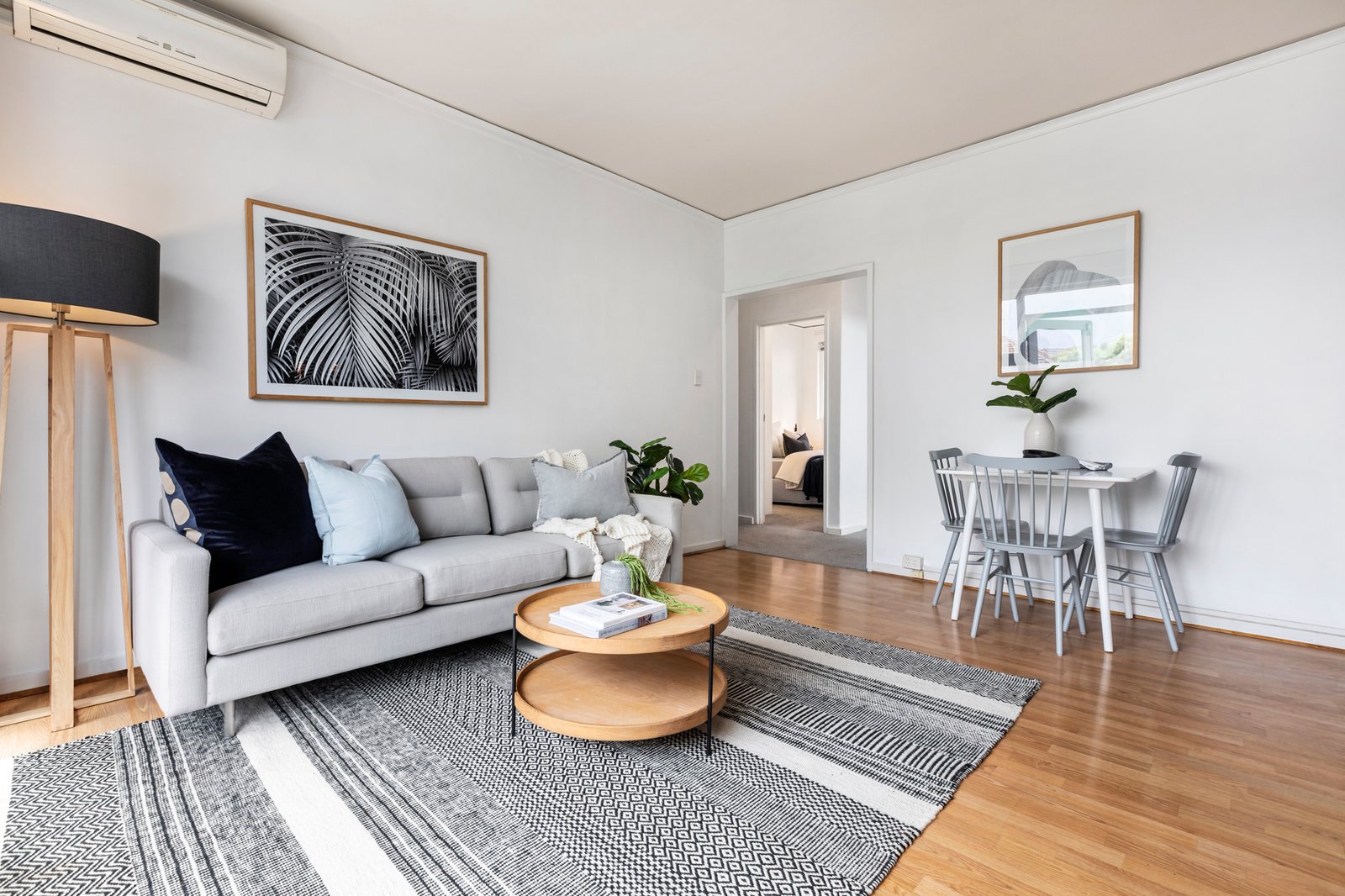 Gallery: 8/89 Hotham Street