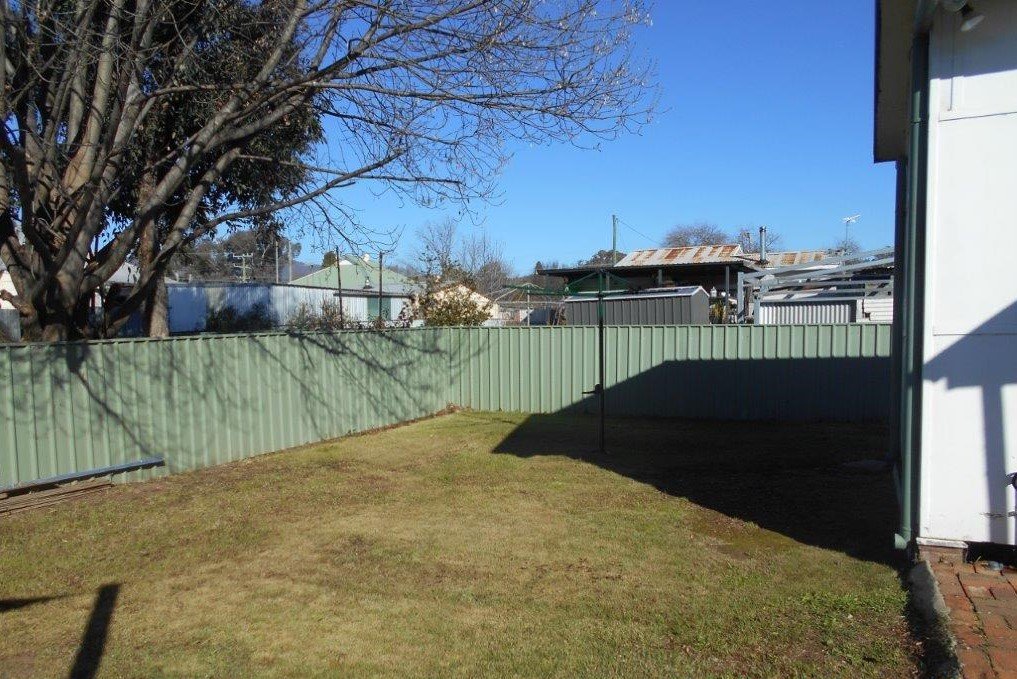 88a Lambie Street TUMUT 12