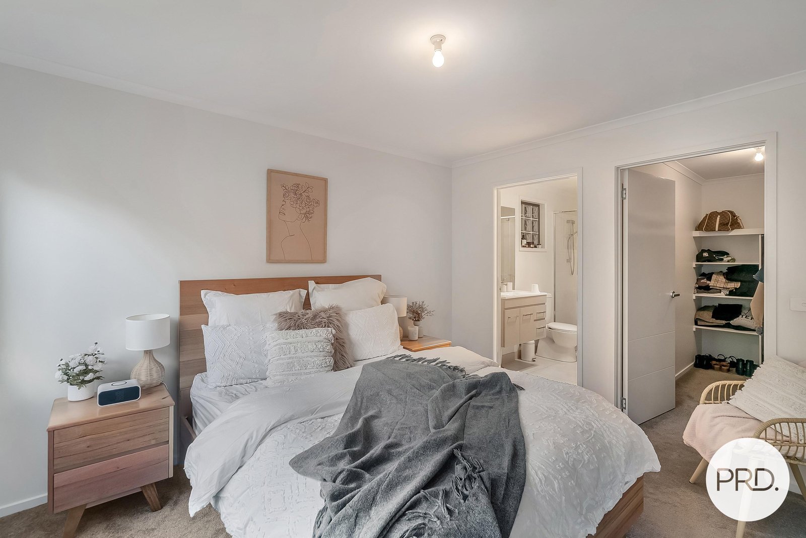 8/8A Romilly Street SOUTH HOBART 4