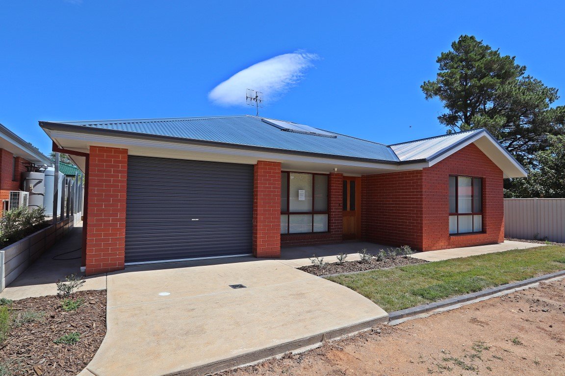 89-93 Winton Street - Unit 3  TUMBARUMBA 1