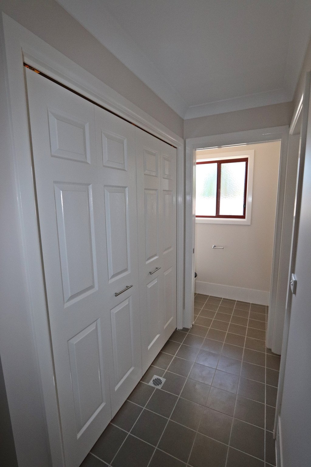 89-93 Winton Street - Unit 3  TUMBARUMBA 7