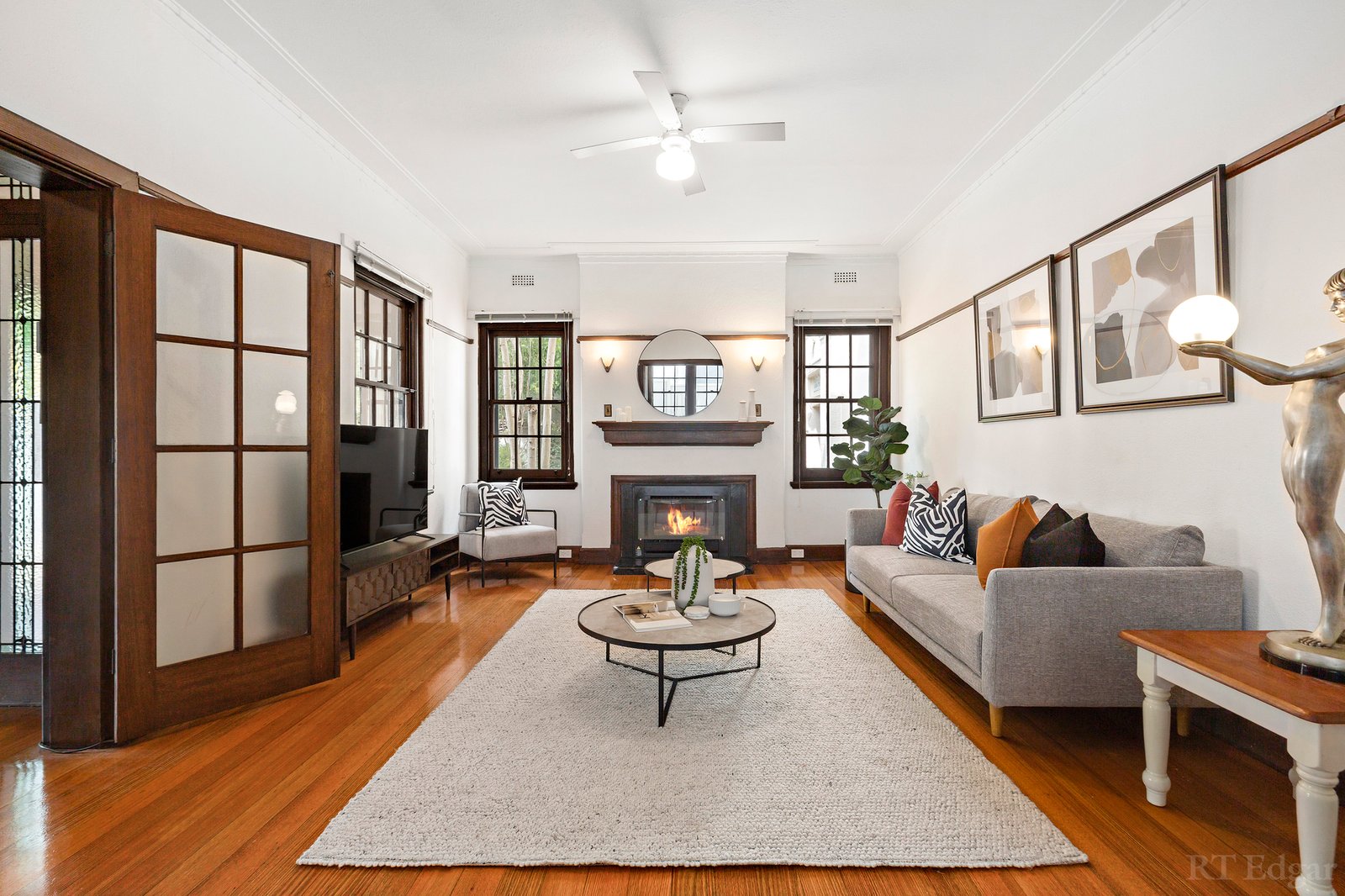 Real Estate and Property in 89 Alma Road, St Kilda East, VIC