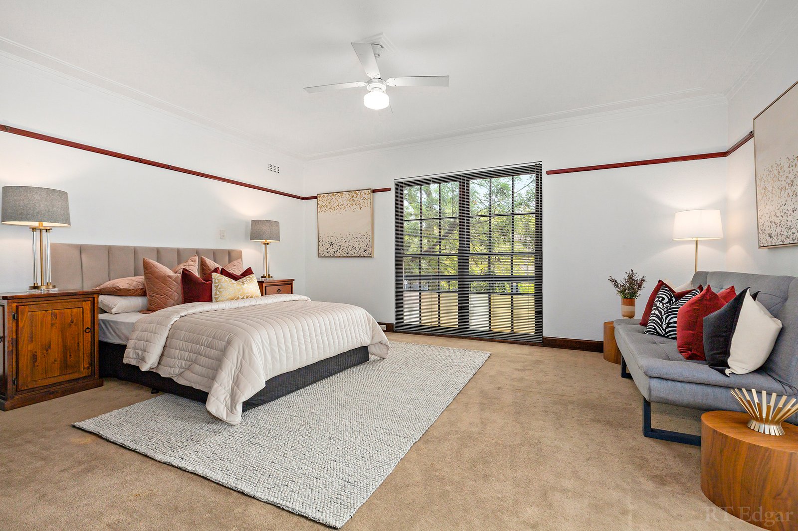 Real Estate and Property in 89 Alma Road, St Kilda East, VIC