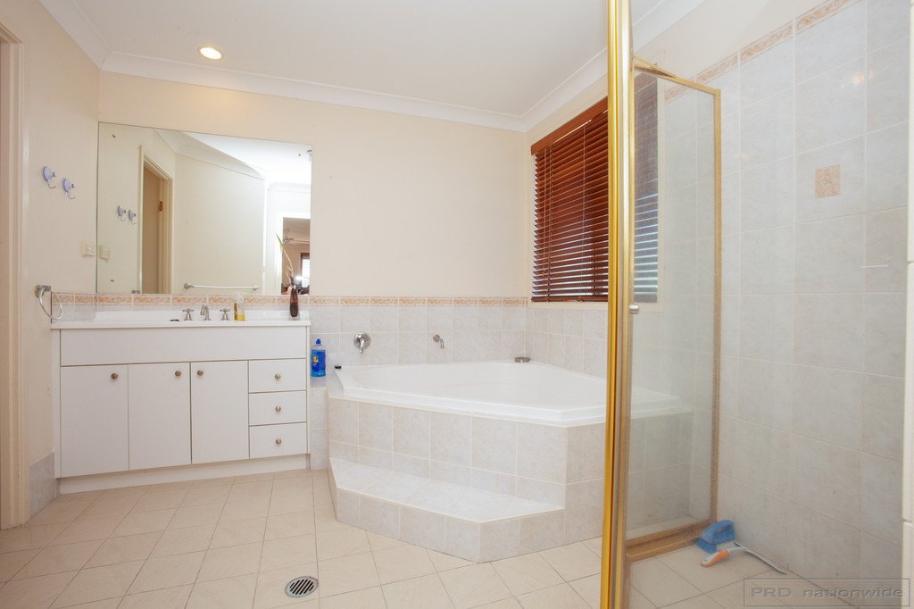89 Avery Street RUTHERFORD 14