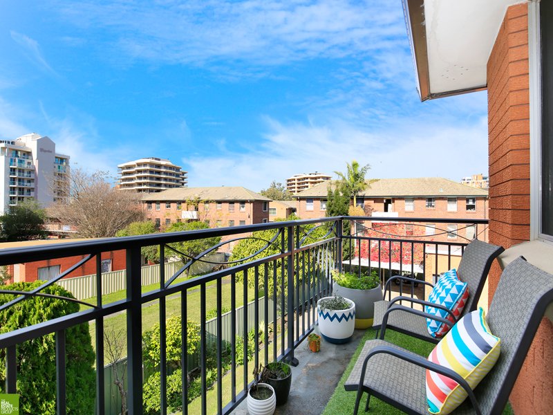 8/9 Campbell Street WOLLONGONG 3